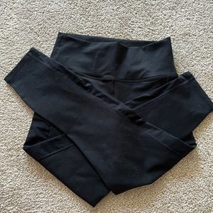 Fabletics Mika High-Waisted Pocket Capri Leggings